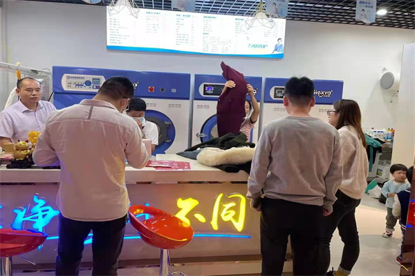 新手开干洗店可行吗？洁希亚干洗店上手快